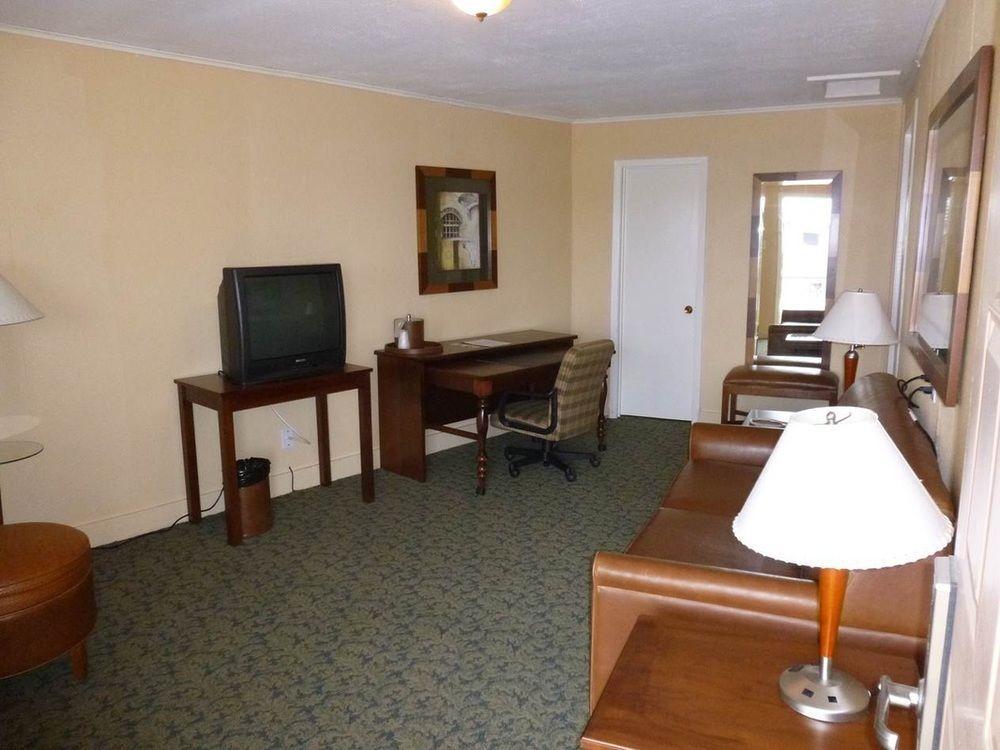 Alvin Extended Stay Экстерьер фото