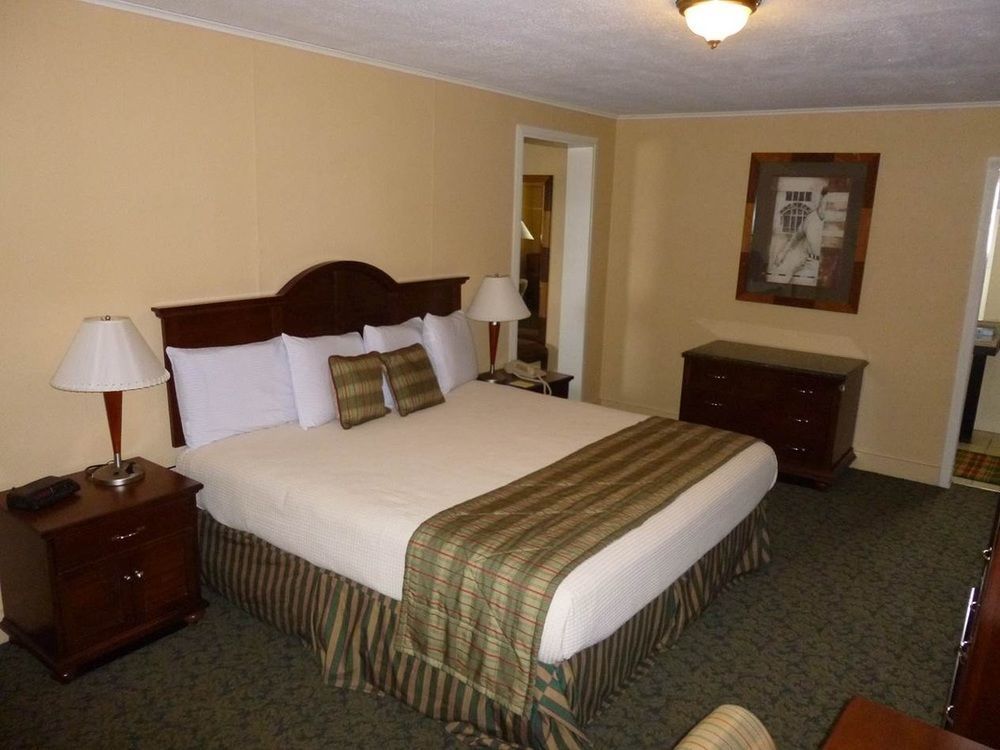 Alvin Extended Stay Экстерьер фото
