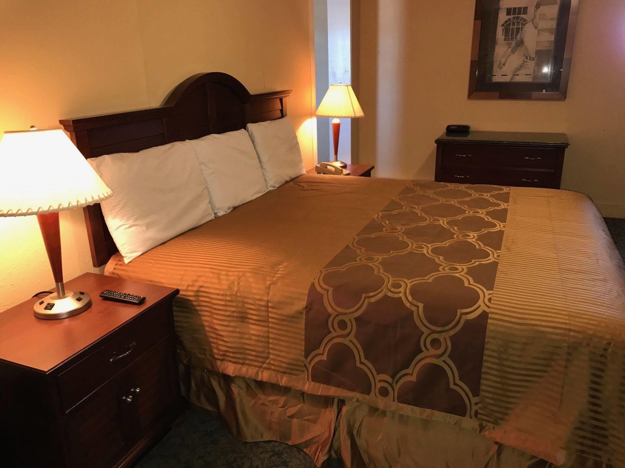 Alvin Extended Stay Экстерьер фото